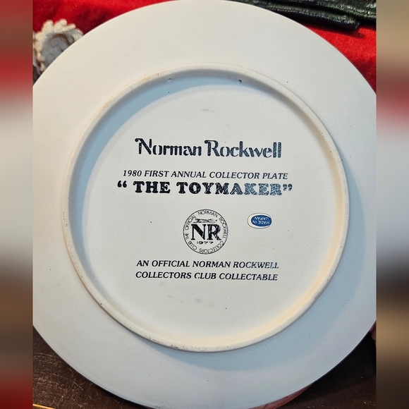 NORMAN ROCKWELL "The Toymaker" Porcelain Plate - 1980 1st Annual Collector Plate - Picture 2 of 9